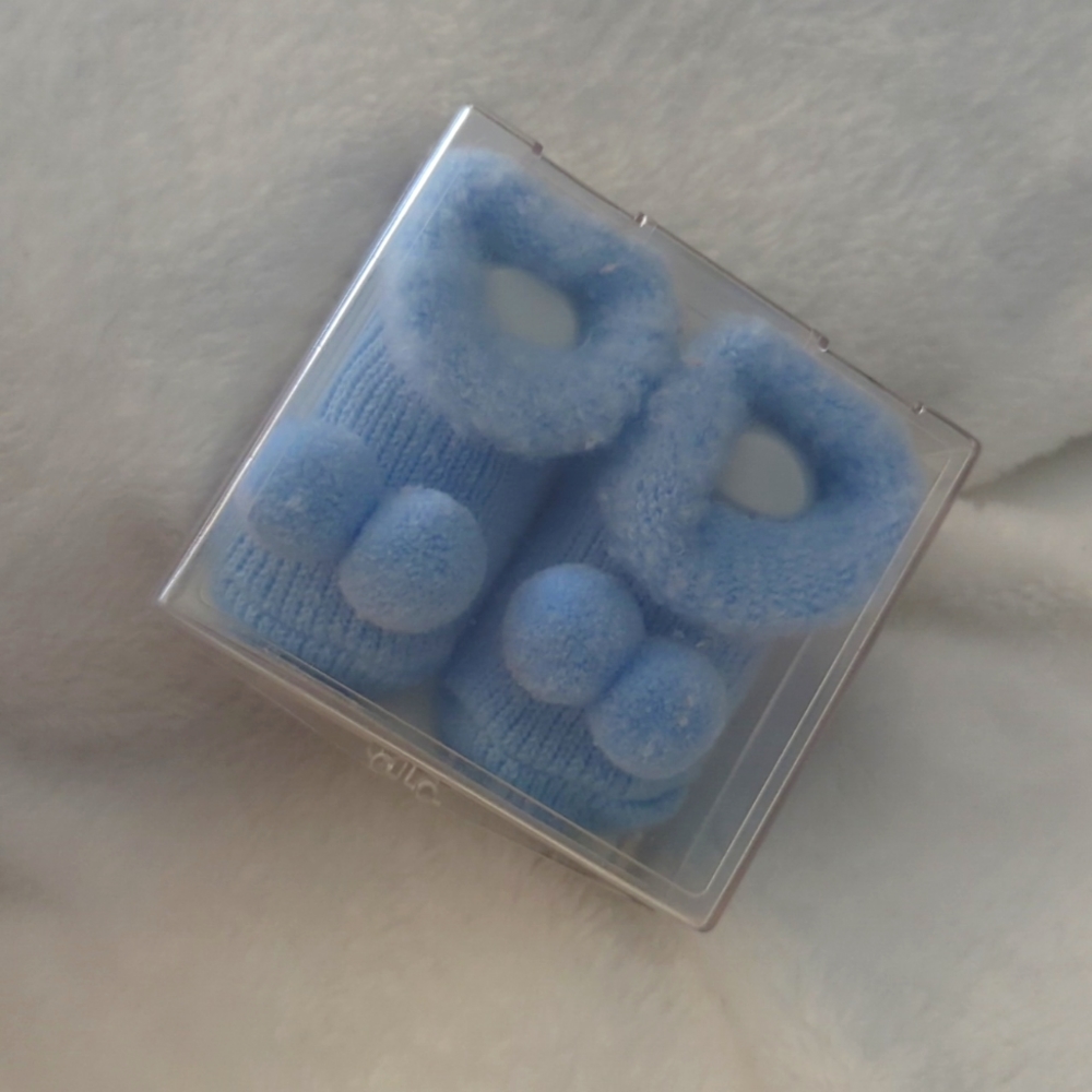 Vintage Goldbug baby booties